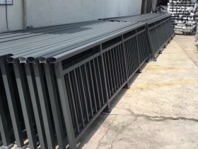 陽(yáng)臺(tái)護(hù)欄